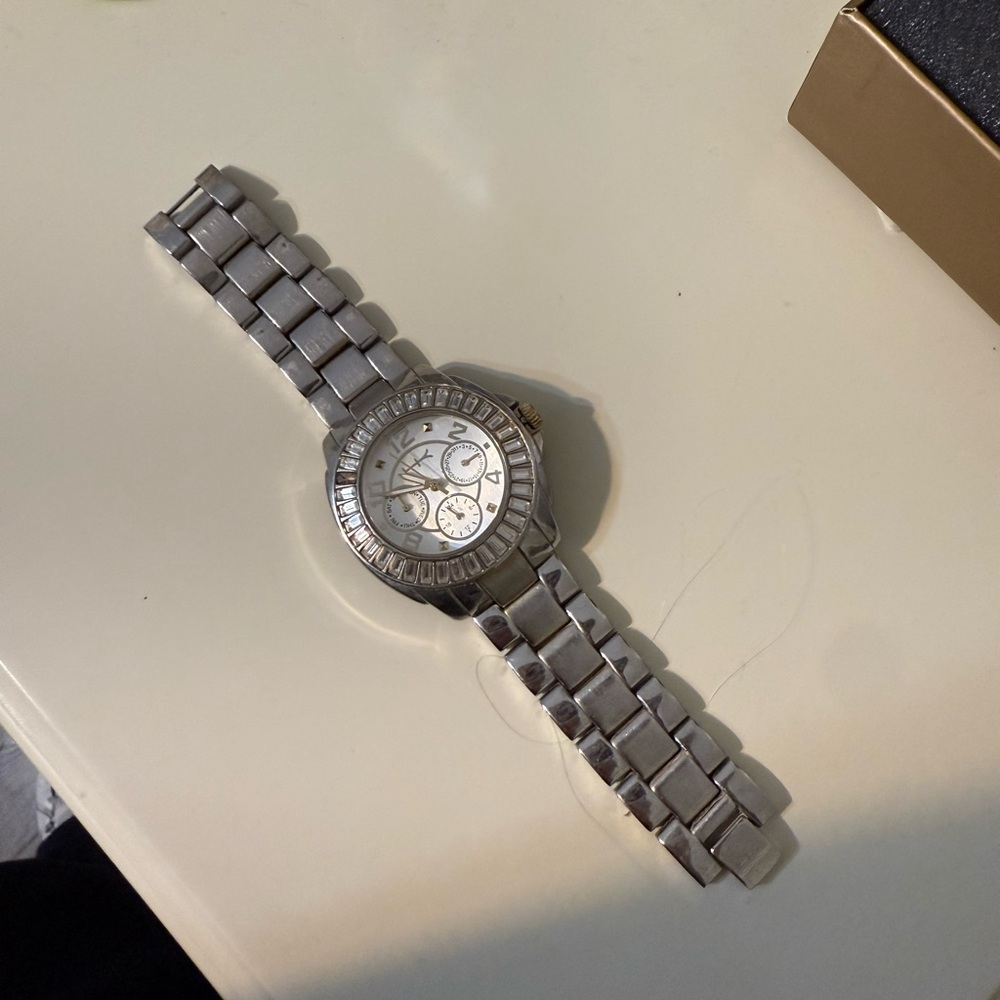 Silver Metal Watch with White Dial